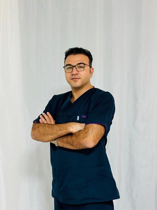 فرهادپاریاو